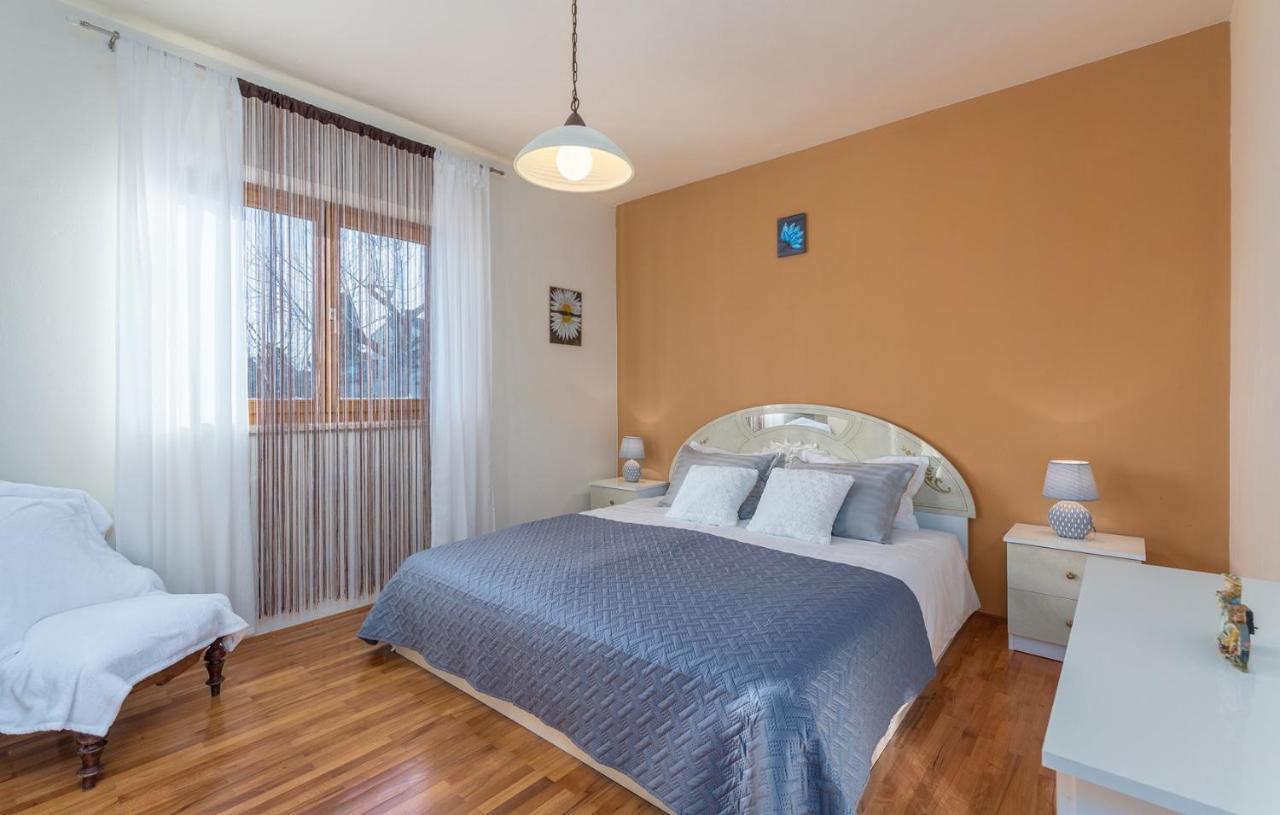 Apartmani Katalin Musalez Εξωτερικό φωτογραφία